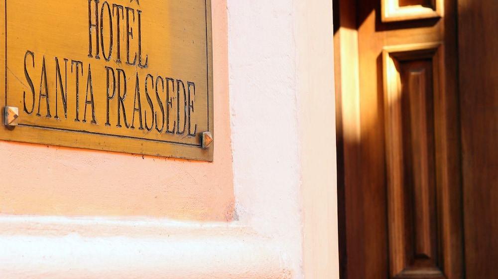 Hotel Santa Prassede Rom Exteriör bild