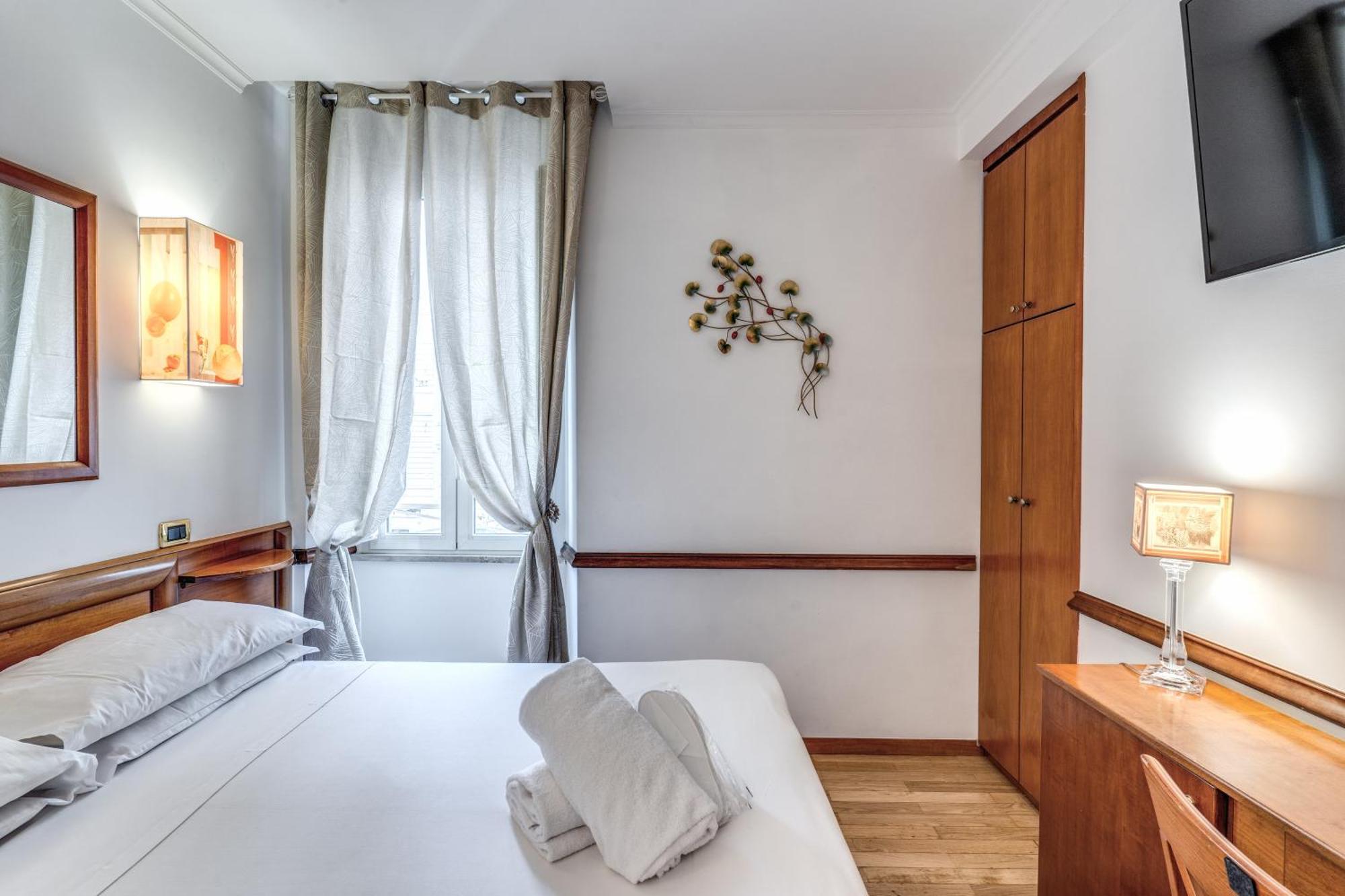 Hotel Santa Prassede Rom Exteriör bild